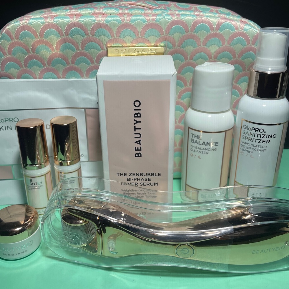 Beauty Bio Micro needling set in Bvlgari  Perfume Pink and White cosmetic bag